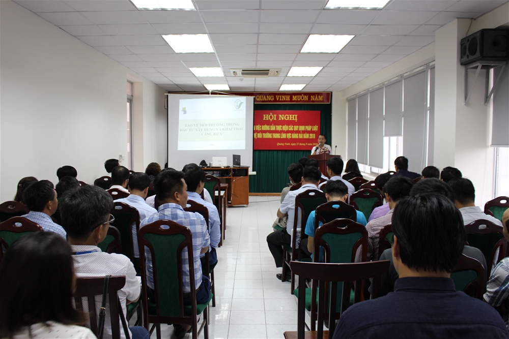 Quang cảnh cuộc họp